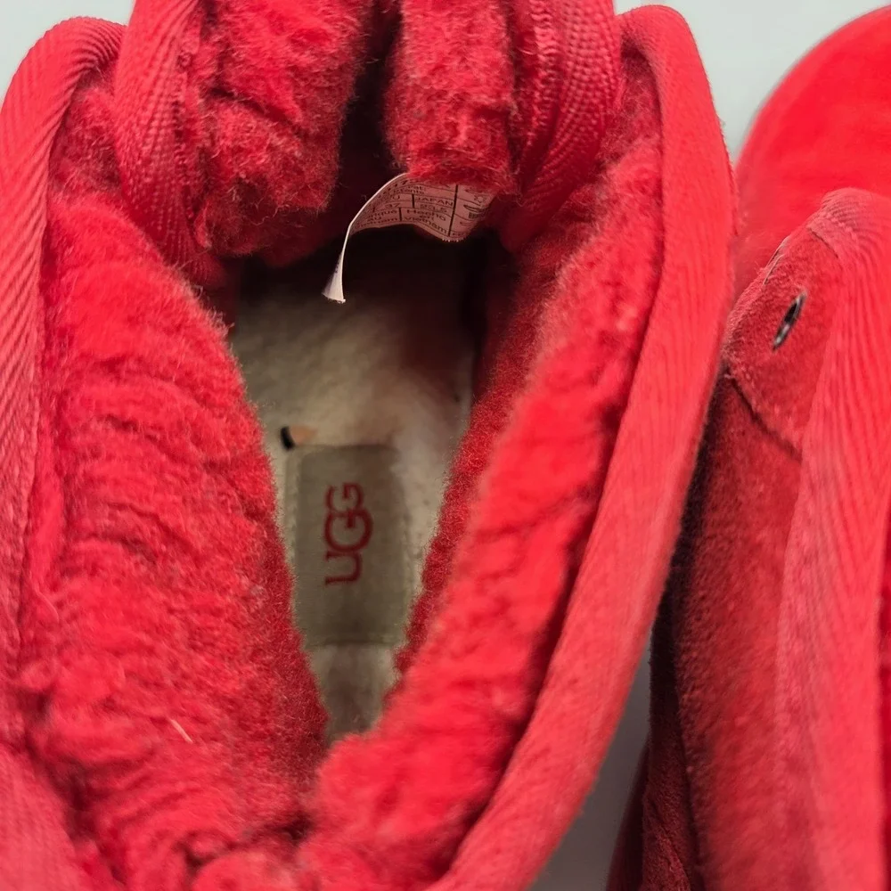 UGG Neumel Suede Fur Lined Chukka Ankle Boots Shoes Wool Red Size 5